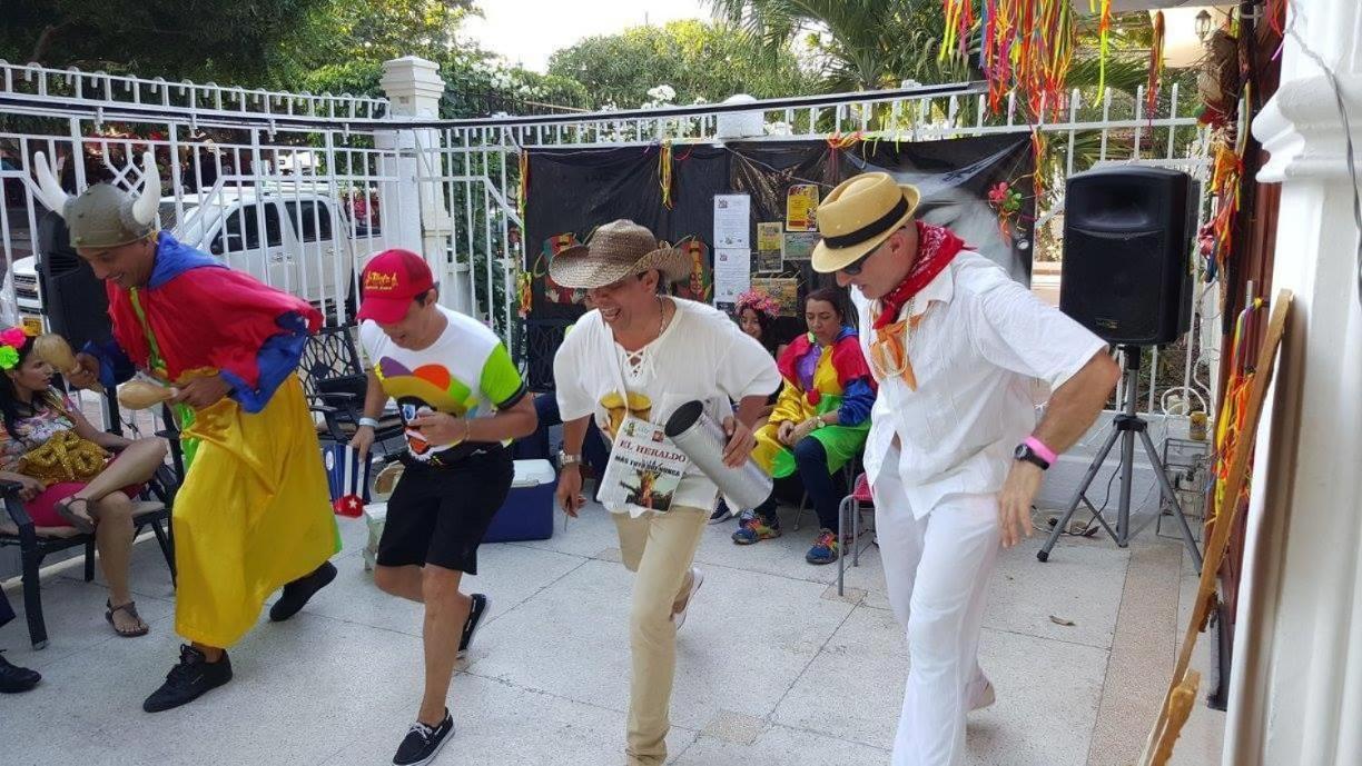 Hostel Mamy Dorme 巴兰基亚 外观 照片