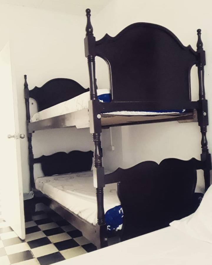 Hostel Mamy Dorme 巴兰基亚 外观 照片